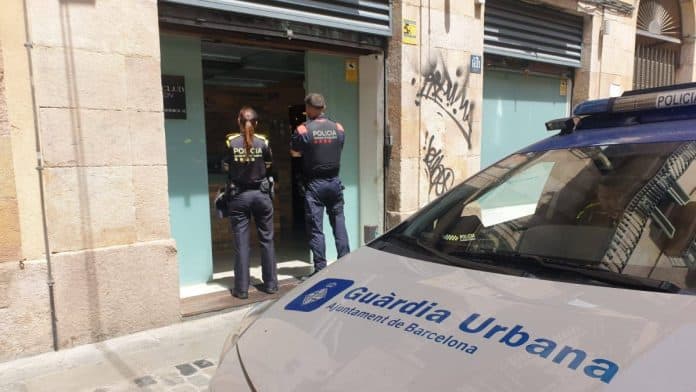 Strainhunters Barcelona inval politie
