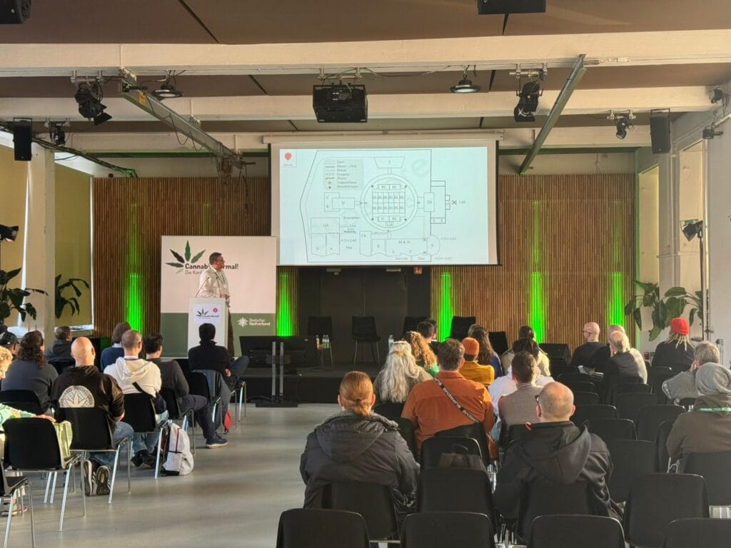 Presentatie over een afgewezen locatie, voormalige koepelgevangenis in Arnhem met plattegrond. Als voorbeeld tot op welk niveau je een teeltlicentie aanvraag doet en daarmee in de top 5 belandt.