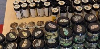 Coffeeshop New York in Rotterdam betrapt op voorraad in garagebox van 26 kilo